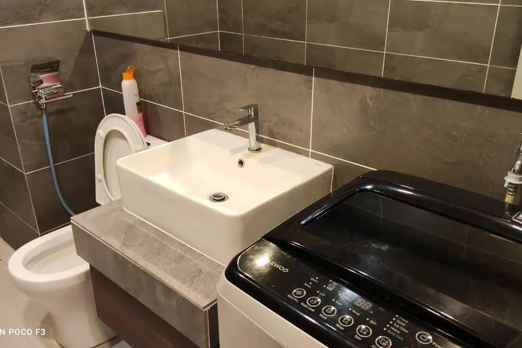 Bs723A-Self Checkin-Wifi-Netflix-Parking-Pool-Klia, 5081 Apartment Sepang