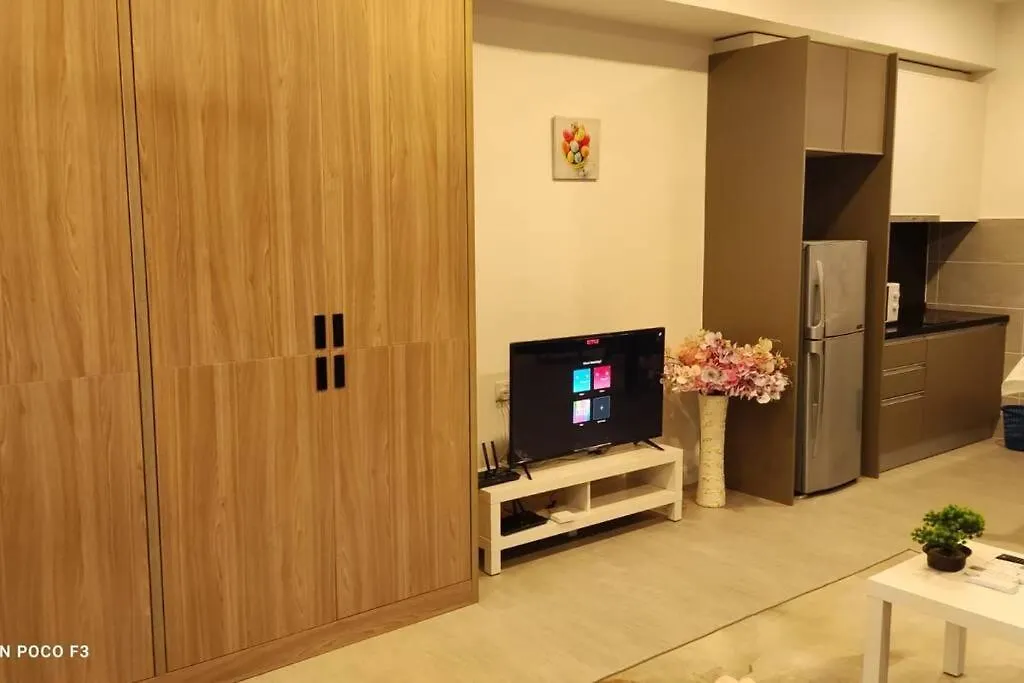 Bs723A-Self Checkin-Wifi-Netflix-Parking-Pool-Klia, 5081 Apartment Sepang